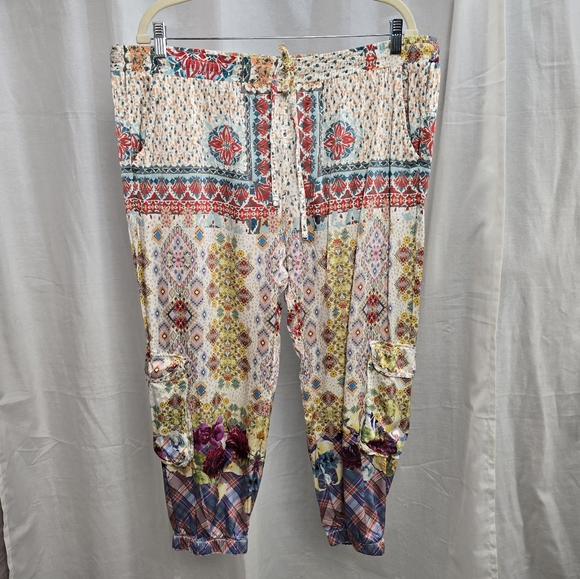 Johnny Was Bohemian Print Cargo Jogger Style Pants - Picture 3 of 12